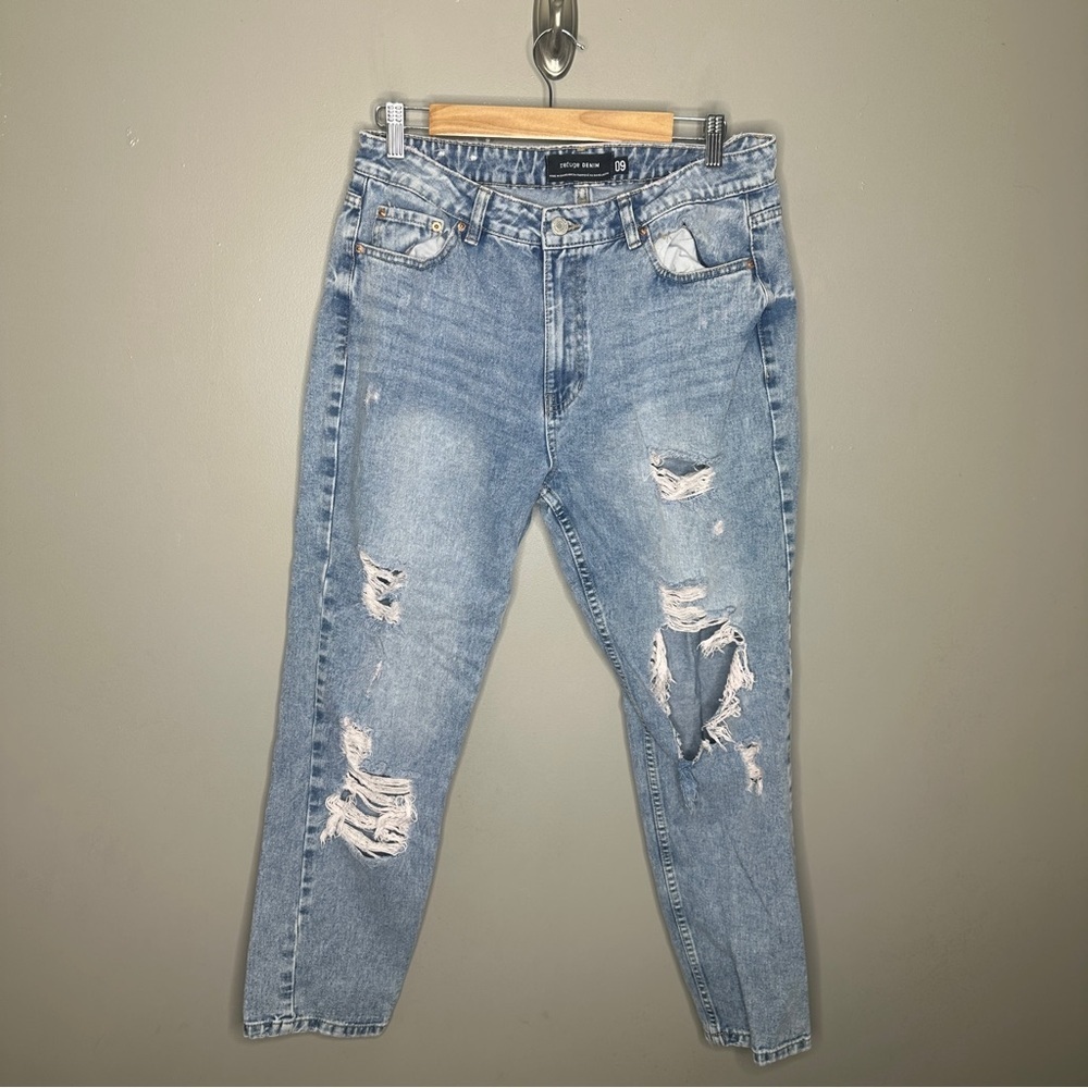 Refuge denim distressed light wash jeans